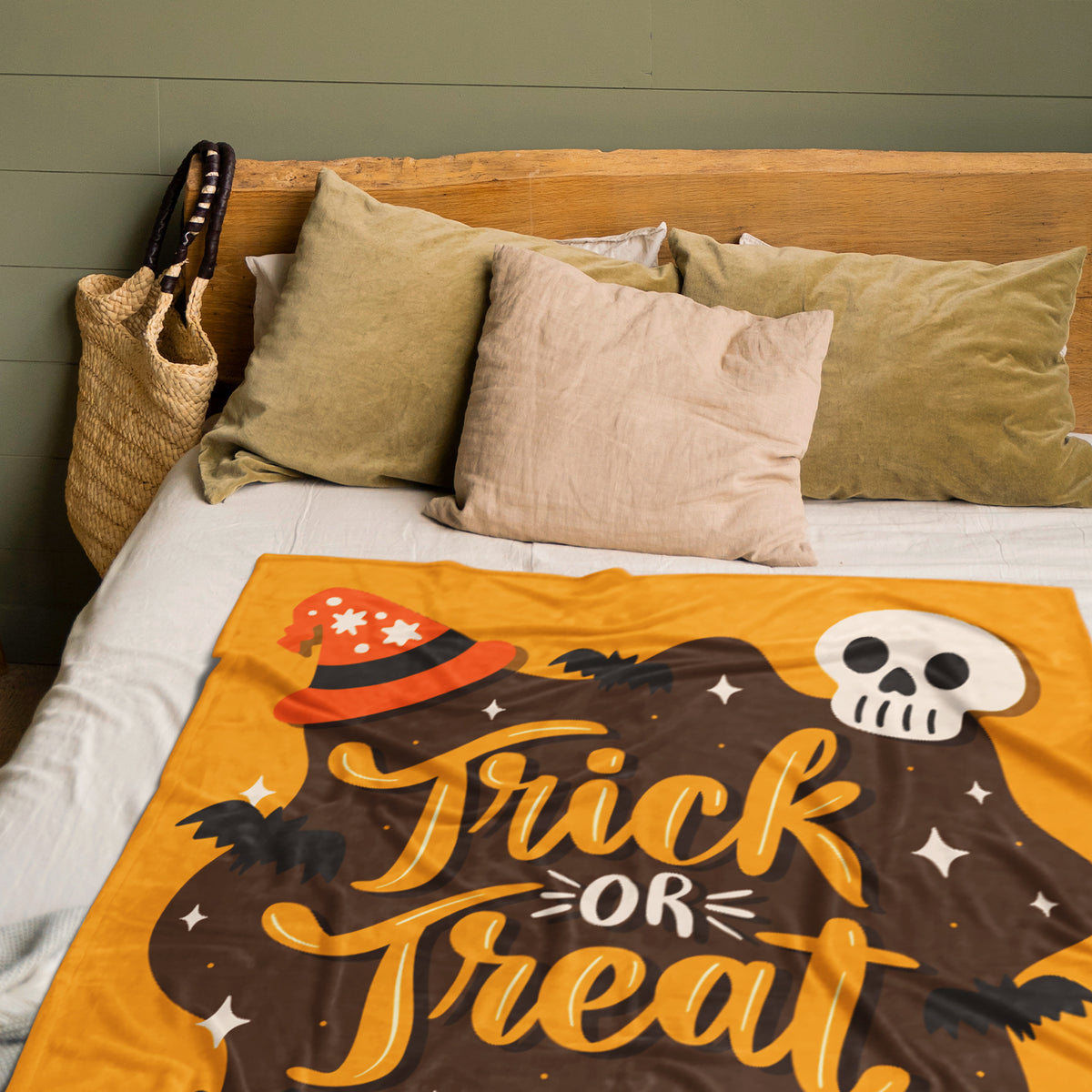 Haunted Halloween Cat Witch's Hat Black Bats Fleece Throw Blanket